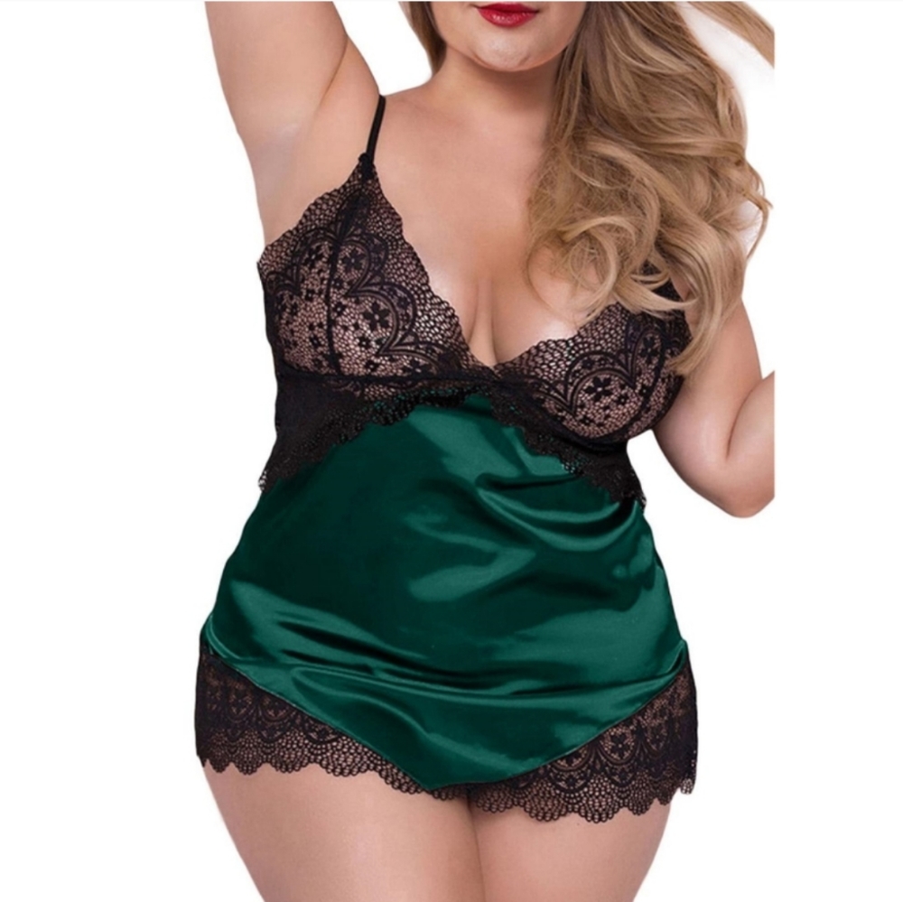 ✳️Sexy Green silky satin chemise